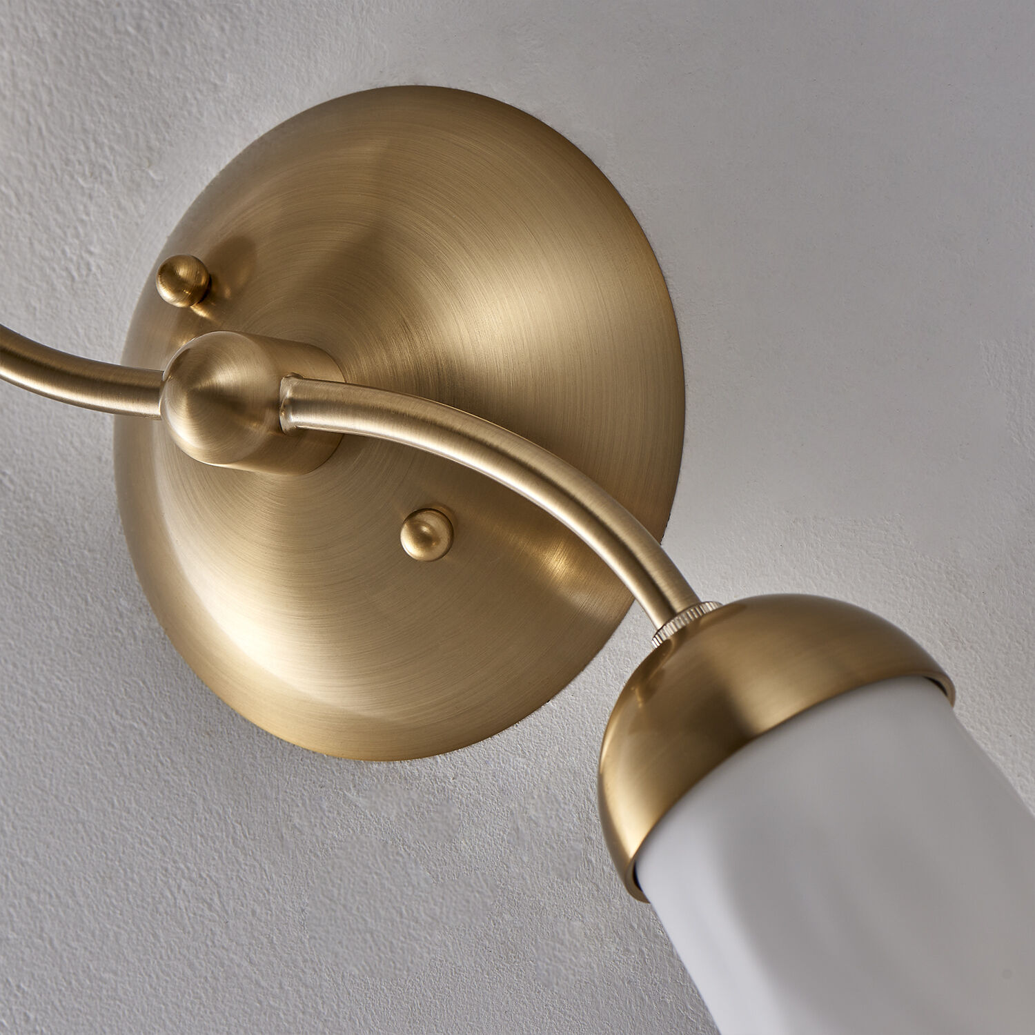 Crest Wall Sconce Wall Light in Winter Brass